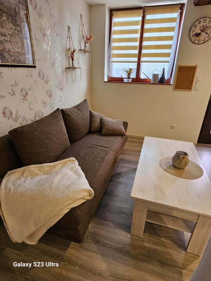 Ferienwohnung ,,Hinter Der Mauer" ฮิลด์บวร์กเฮาเซน ภายนอก รูปภาพ