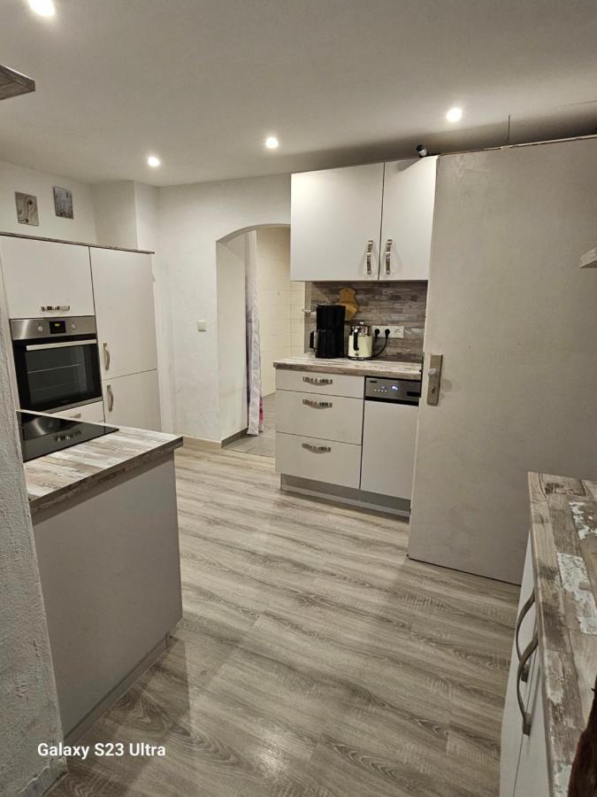 Ferienwohnung ,,Hinter Der Mauer" ฮิลด์บวร์กเฮาเซน ภายนอก รูปภาพ